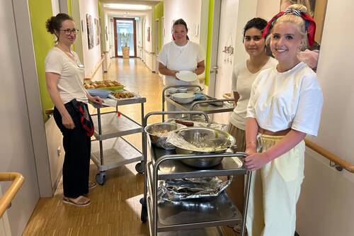 GWU1 des Wirtschaftsgymnasiums BK Wesel unterstützte Sommerfest von Seniorenzentrum
